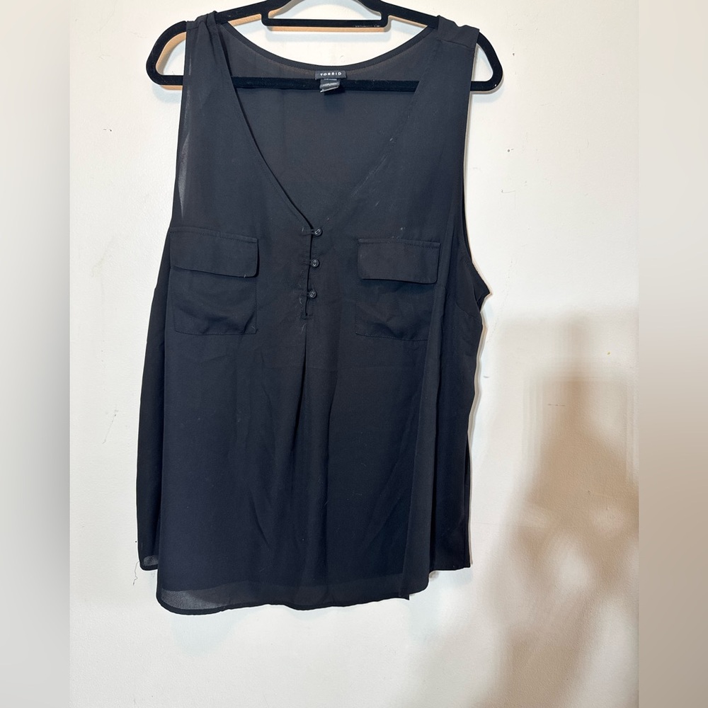Torrid Size 3 3x Womens Black Blouse V Neck Top Sleeveless Polyester